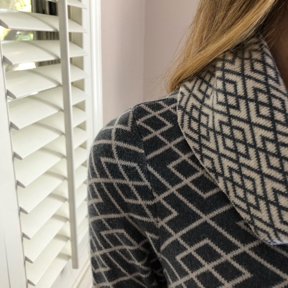 Solddd Outtt - Picture 3 of 4